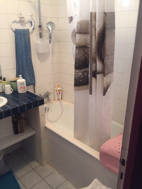 AVANT Dépose baignoire a Montpellier